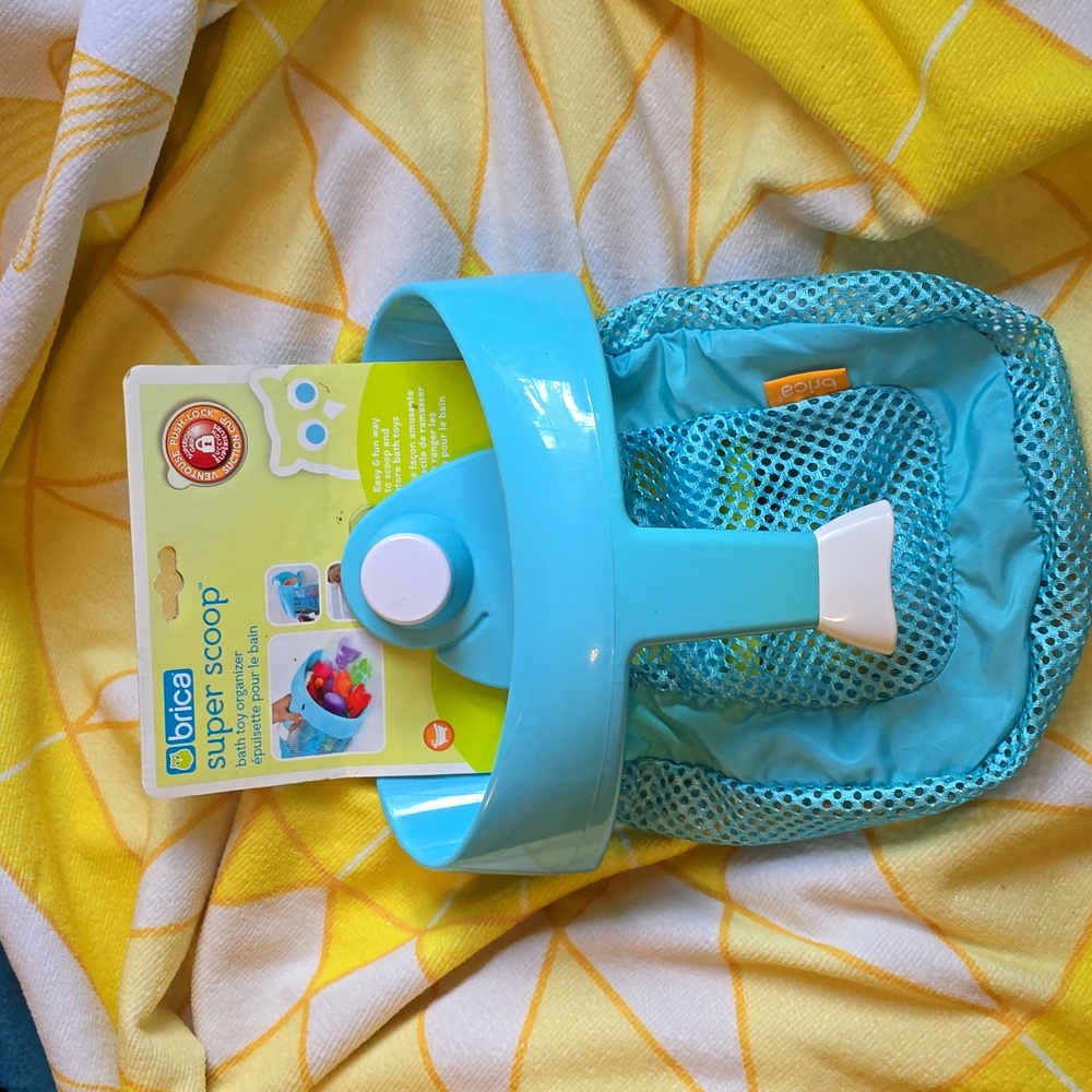 NWT - Brica Super Scoop Bath Toy Organizer by Munchkin in Blue